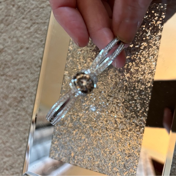 Silver Bracelet with Dual Band Design - Picture 2 of 3